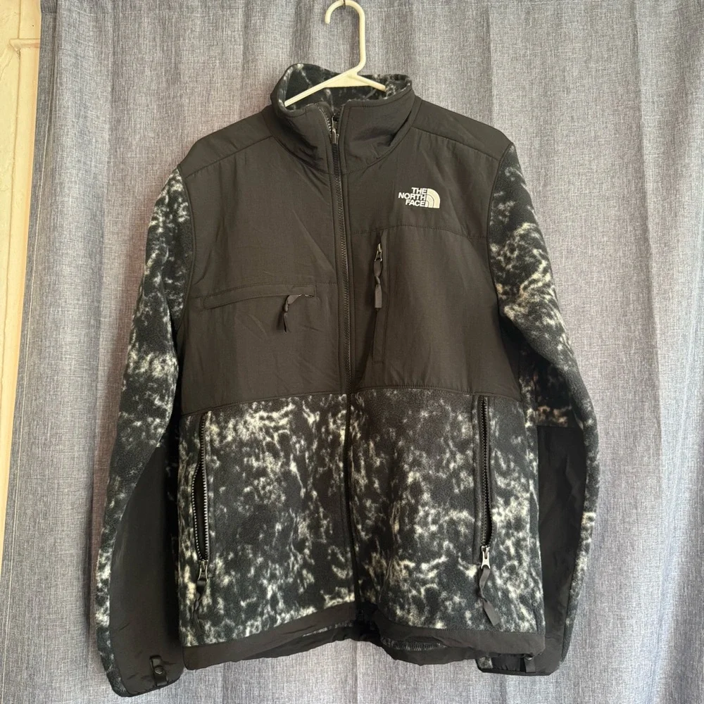 The North‎ Face TNF Black Nature Texture Print Denali Jacket Size M